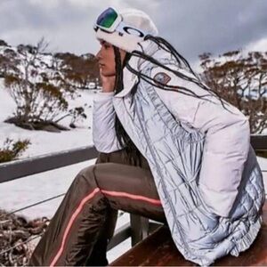 NWOT Free People Movement Piper Packable Puffer Vest In Reflective Silver Grey